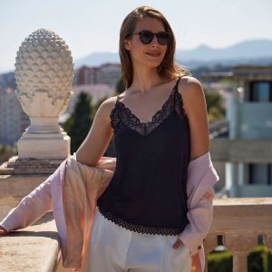 camiseta-negra-b-625-modal-janira-tirante-fino