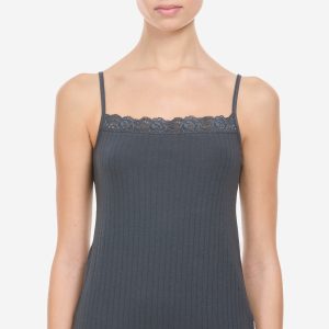 Camiseta Avet 70116 de algodón con tirante fino y encaje